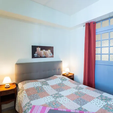Apartment Les Halles , Climatisation, Terrasse, Garage Narbonne
